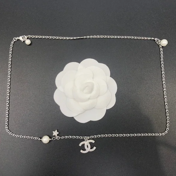 CHANEL Silver Necklace with Pearl and Star Charm - Picture 3 of 8